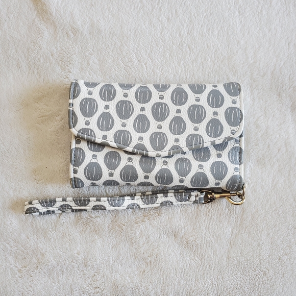 Wrislet Wallet for iPhone/iPod - Picture 1 of 5